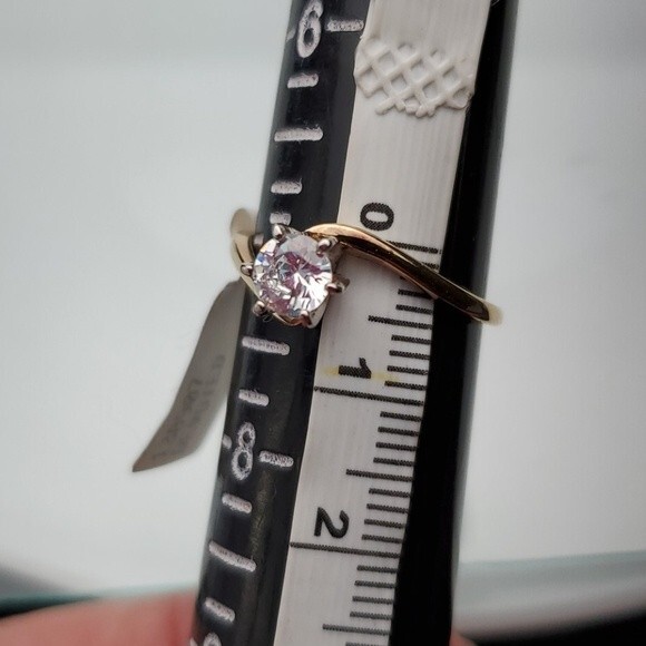 Gold promise Solitaire Ring Size 7 cubic zirconia - Picture 7 of 8